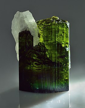 Elbaite with albite - São José da Safira, Minas Gerais, Brazil.jpg