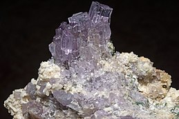 Scapolite, elbaïte, cleavelandite 7100.1.2830.jpg