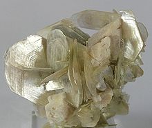Muscovite-Albite-122887.jpg