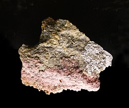 Fluckite (Sainte-Marie-aux-Mines)-Musée de minéralogie de Strasbourg.jpg