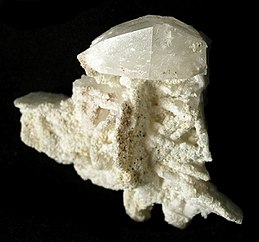 Hambergite-rare-09-15a.jpg