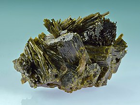 Epidote - Canta, Lima, Peru.jpg