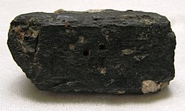 Aenigmatite - Mineralogisches Museum Bonn2.jpg