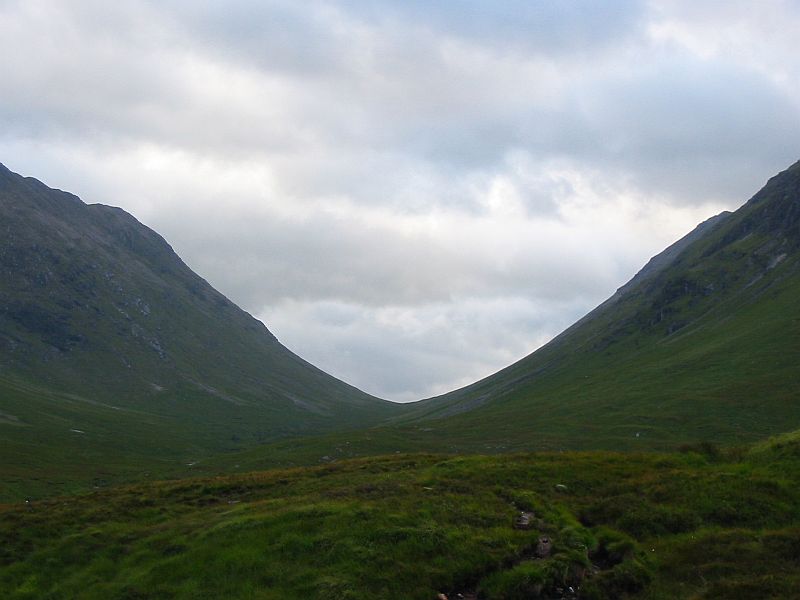 U-shaped valley U-shaped valley